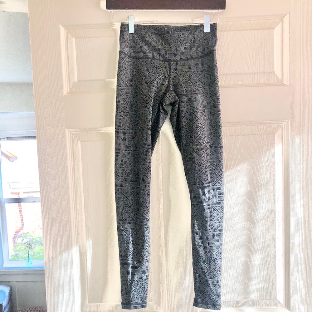 prAna Printed Pillar Capri Small Yoga Leggings